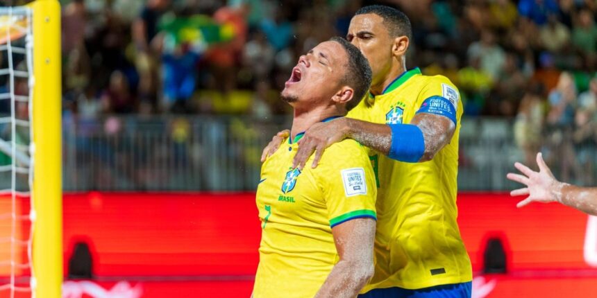 copa-do-mundo-de-beach-soccer:-brasil-goleia-oma-por-11-a-1