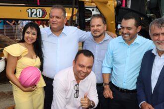 janad-valcari-celebra-assinatura-da-ordem-de-servico-do-hospital-da-mulher-em-palmas