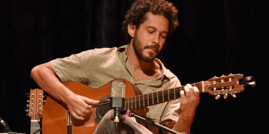 viola-caipira-de-daniel-ganc-embala-cena-musical-na-tv-brasil