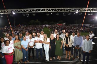 em-parana,-deputada-claudia-lelis-participa-de-grande-festa-em-homenagem-as-maes