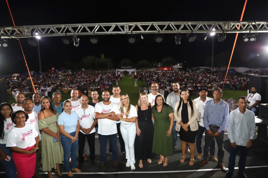 em-parana,-deputada-claudia-lelis-participa-de-grande-festa-em-homenagem-as-maes