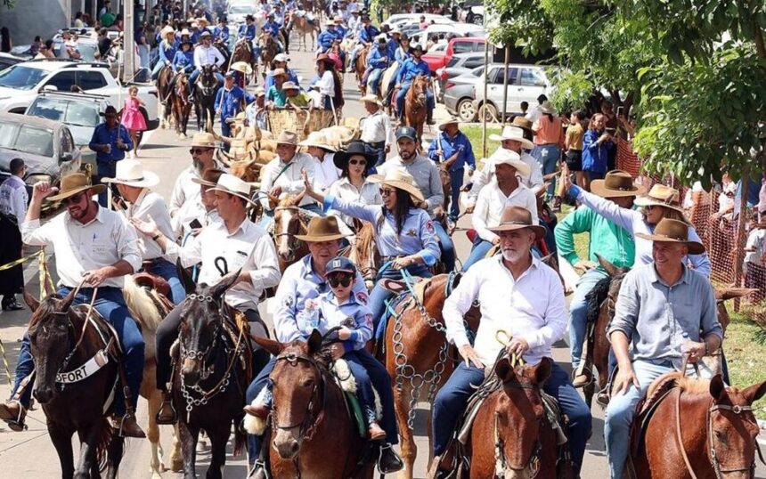 presidente-da-aleto-participa-da-cavalgada-de-colmeia;-evento-e-parte-da-expocolmeia-2025