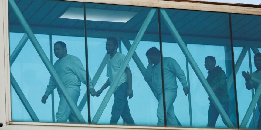 venezuelanos-deportados-devem-estar-detidos-em-el-salvador,-diz-onu