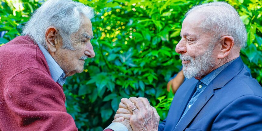 lula:-mujica-mostrou-“que-luta-politica-e-docura-podem-andar-juntas”