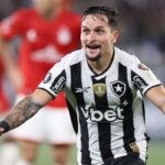 artur-marca-golaco-e-botafogo-vence-estudiantes-na-libertadores