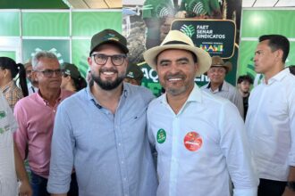 na-abertura-da-agrotins,-mantoan-e-reconhecido-por-recorde-historico-de-investimentos-para-palmas