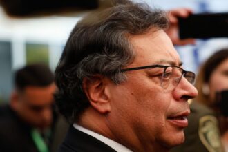 presidente-da-colombia-sugere-greve-geral-apos-acusar-senado-de-fraude