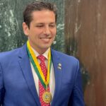 olyntho-recebe-a-mais-alta-honraria-concedida-pelo-legislativo-de-go