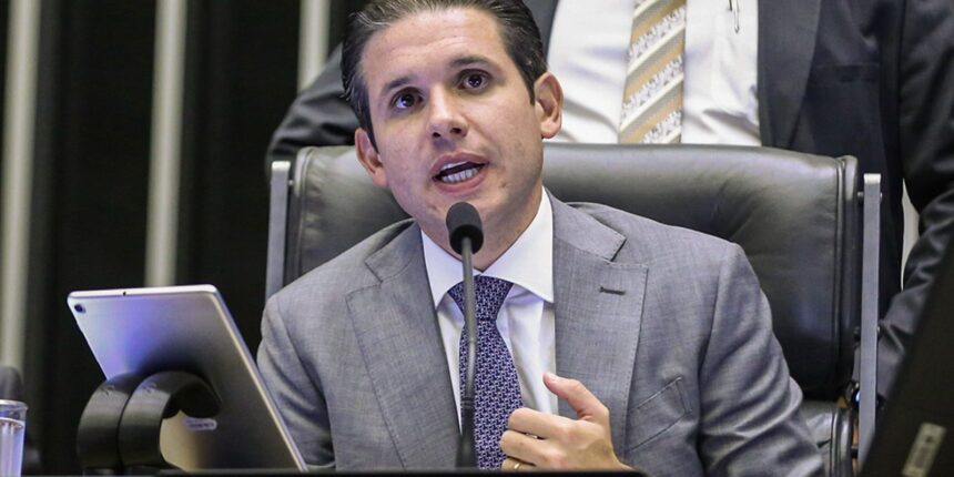 motta-defende-participacao-de-bancos-no-debate-da-isencao-do-ir