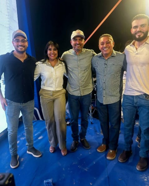 janad-valcari-participa-da-abertura-oficial-da-temporada-de-praia-no-tocantins