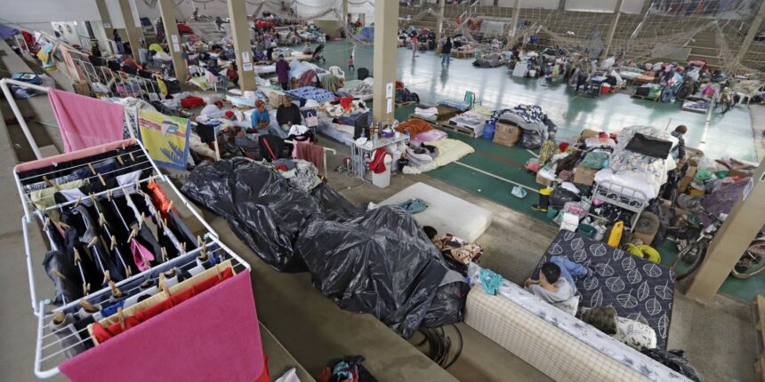 oito-em-cada-dez-brasileiros-ja-apoiaram-vitimas-de-eventos-climaticos