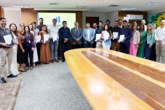 presidente-amelio-cayres-empossa-novos-servidores-concursados