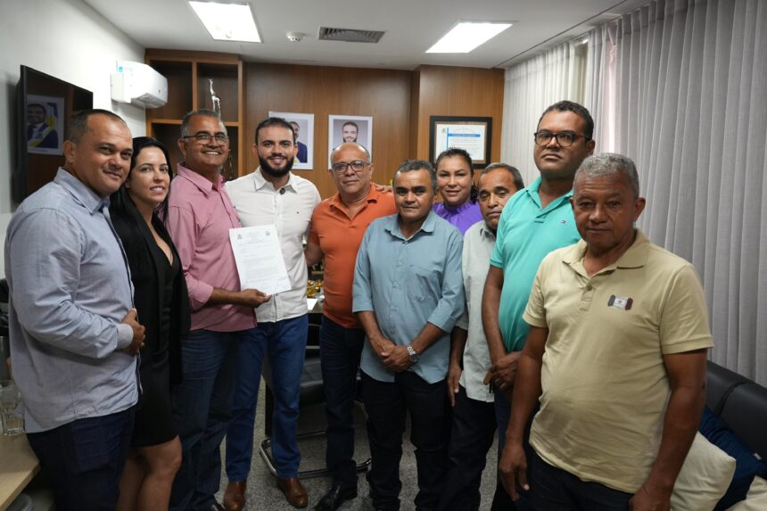 nova-rosalandia-recebe-r$-150-mil-destinado-por-leo-barbosa-para-aquisicao-de-novo-veiculo