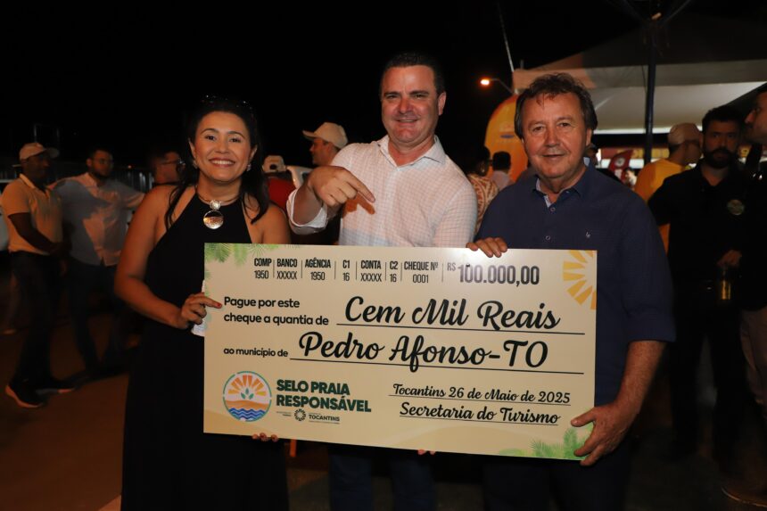 em-votos-de-aplausos,-vilmar-parabeniza-prefeito-de-pedro-afonso-e-equipe-por-selo-praia-responsavel