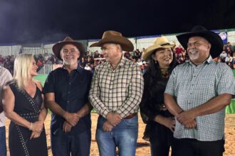 amelio-cayres-prestigia-34a-expoformoso-e-visita-prefeitos-de-alianca-e-brejinho-de-nazare