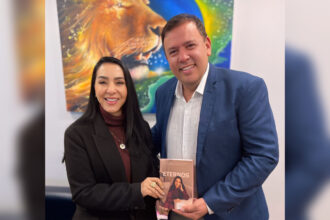 deputado-gipao-visita-assembleia-legislativa-do-parana-e-e-recebido-por-mara-lima