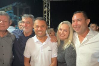 deputado-moisemar-marinho-prestigia-aniversario-de-157-de-araguatins