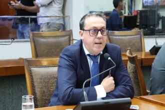 deputado-dr.-danilo-alencar-suspende-atividades-parlamentares-e-medicas-para-tratamento-de-saude