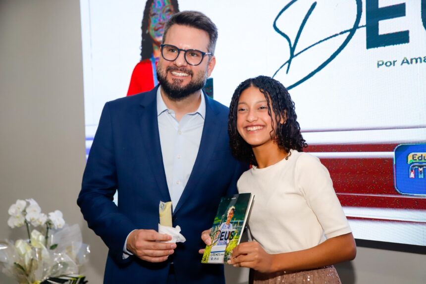 mantoan-apoia-lancamento-do-livro-“minha-vida-e-um-projeto-de-deus”,-de-amanda-cremosinho