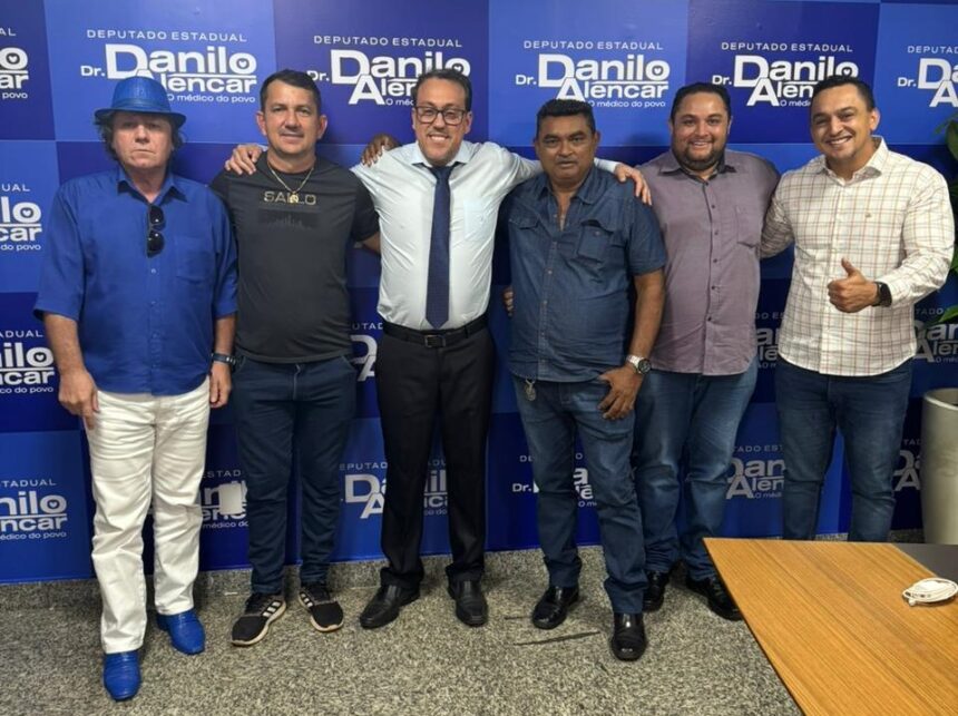 deputado-dr-danilo-retorna-as-atividades-e-recebe-prefeito-de-colinas,-dr.-kasarin