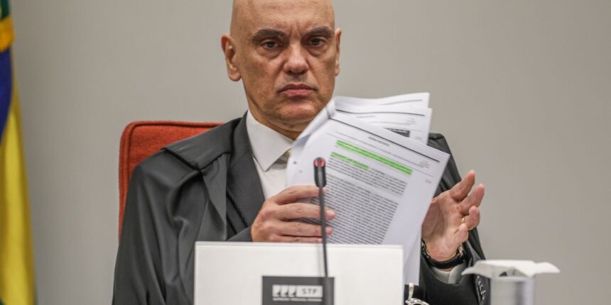 moraes-diz-que-defesa-de-bolsonaro-podera-acompanhar-acareacao-de-cid
