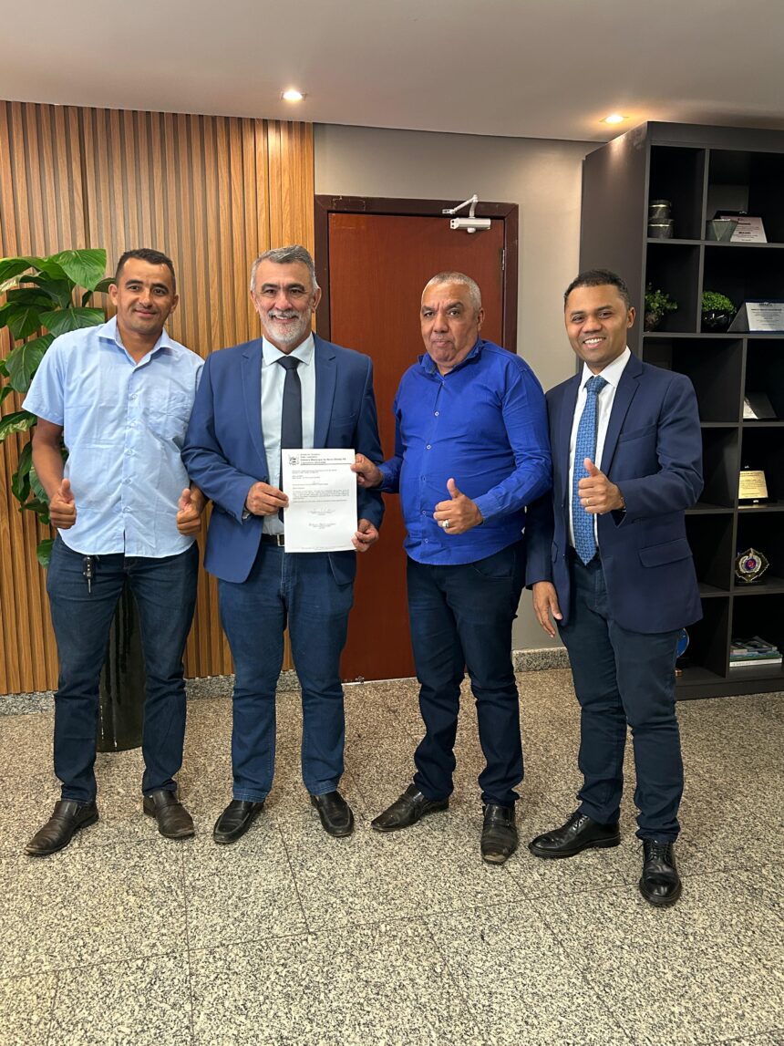 deputado-moisemar-marinho-reforca-compromisso-com-nova-olinda-ao-receber-liderancas-do-municipio