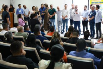 amelio-cayres-destaca-papel-do-vereador-durante-caravana-do-legislativo-em-dianopolis