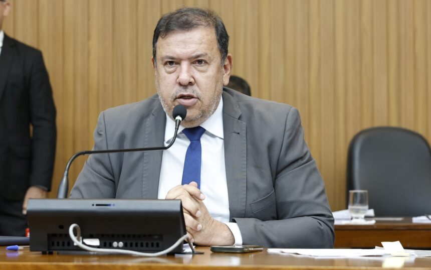 deputados-vao-analisar-pls-que-combatem-alimentos-ultraprocessados-e-tabagismo-no-tocantins