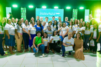 mais-de-400-vidas-transformadas:-deputado-dr.-danilo-prestigia-certificacoes-do-qualifica-paraiso