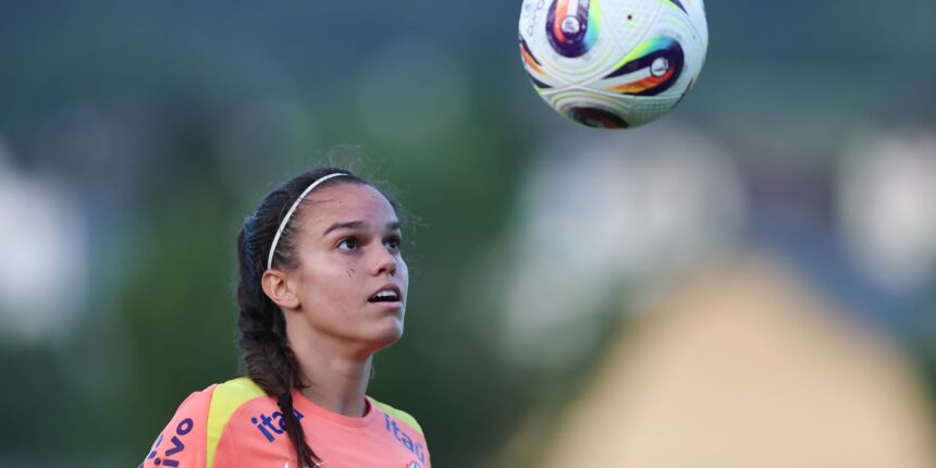 lesao-tira-meio-campista-ana-vitoria-da-disputa-da-copa-america