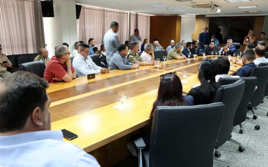 presidente-amelio-cayres-recebe-sindicalistas-e-discute-pec-do-teto