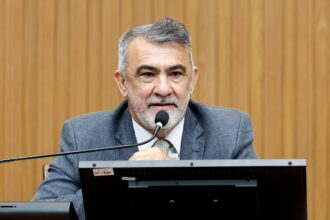 presidente-da-aleto-garante-celeridade-na-votacao-do-novo-pccr-da-educacao