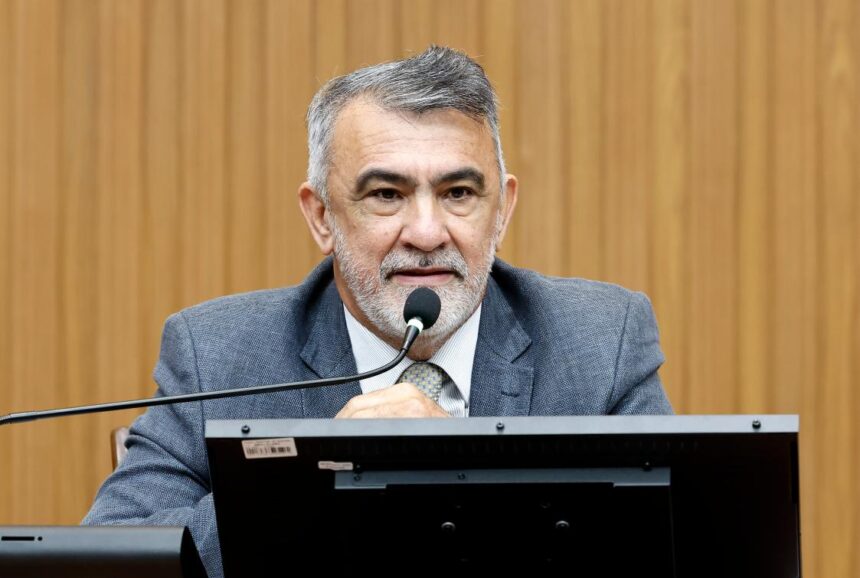 presidente-da-aleto-garante-celeridade-na-votacao-do-novo-pccr-da-educacao