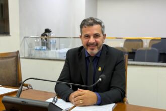 proposta-de-wiston-gomes-que-isenta-taxas-da-cnh-para-programas-sociais-nos-municipios-e-aprovada