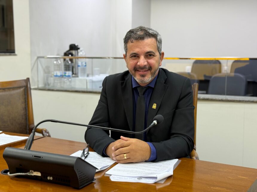 proposta-de-wiston-gomes-que-isenta-taxas-da-cnh-para-programas-sociais-nos-municipios-e-aprovada