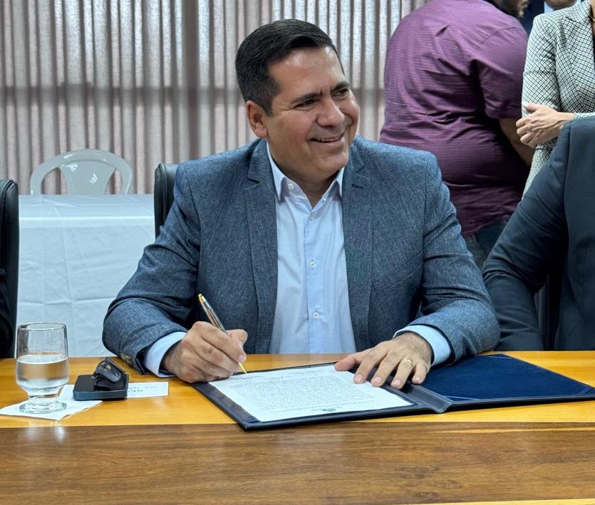 marcus-marcelo-articula-doacao-de-area-da-prefeitura-de-araguaina-para-construcao-de-escola-estadual