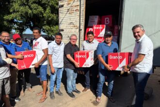 pescadores-de-araguatins-recebem-beneficios-atraves-de-emenda-de-wiston-gomes