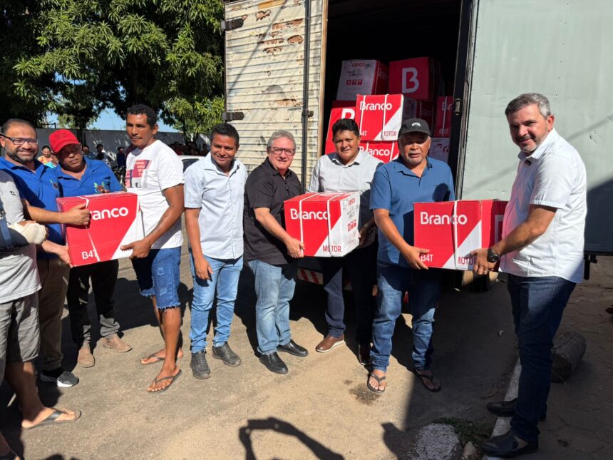 pescadores-de-araguatins-recebem-beneficios-atraves-de-emenda-de-wiston-gomes