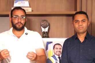 deputado-moisemar-comemora-pagamento-de-r$-100-mil-para-manutencao-de-maquinario-em-parana