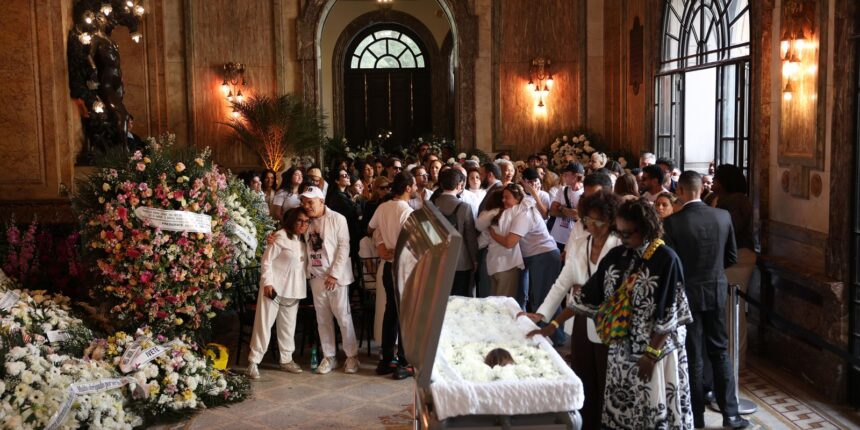 preta-gil-e-velada-no-theatro-municipal-do-rio-de-janeiro