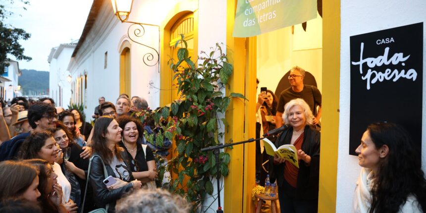 flip:-34-mil-pessoas-estiveram-na-festa-que-homenageou-leminski