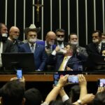 camara:-base-do-governo-chama-ocupacao-do-plenario-de-“chantagem”