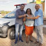 e-saude:-marcus-marcelo-entrega-ambulancia-nova-para-a-cidade-de-santa-terezinha
