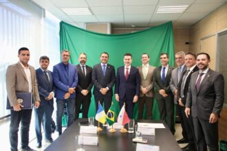 amelio-cayres-cumpre-agenda-com-ministros-das-cidades,-dos-transportes,-da-agricultura-e-da-saude