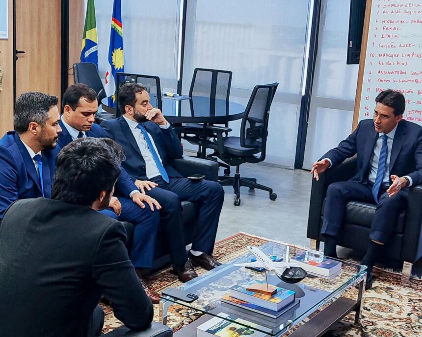 presidente-da-camara-max-fleury-comemora-reabertura-de-voos-em-araguaina