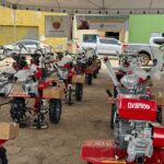 wiston-gomes-entrega-tratoritos-para-associacoes-por-meio-de-emenda-parlamentar