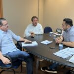 junto-com-prefeito-de-pedro-afonso,-deputado-vilmar-solicita-melhorias-na-to-010-na-ageto