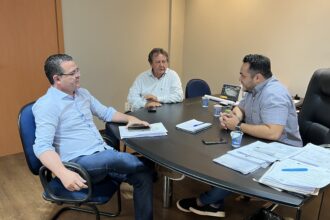 junto-com-prefeito-de-pedro-afonso,-deputado-vilmar-solicita-melhorias-na-to-010-na-ageto