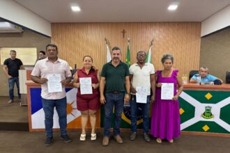 wiston-gomes-fortalece-agricultura-familiar-com-entrega-de-motocultivadores