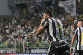 corinthians-ve-forca-de-itaquera-ruir-no-brasileiro,-mas-dorival-e-otimista